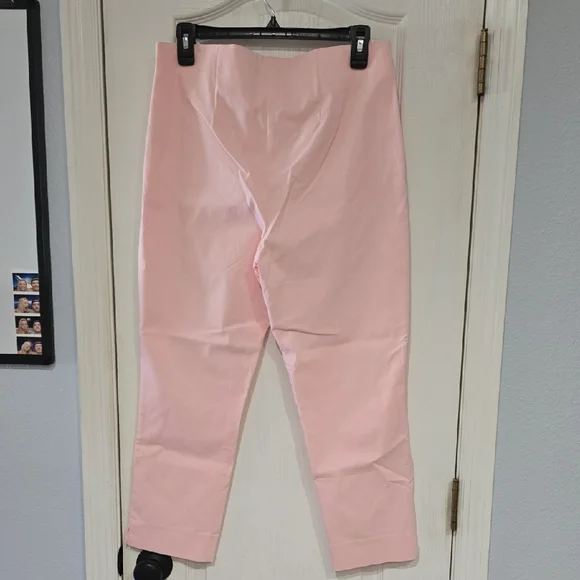 White House Black Market Blush Cropped Pants - Picture 3 of 3